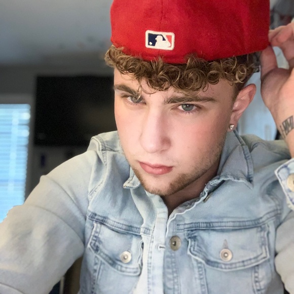 Meet your Posher, Posh - Picture 6 of 8